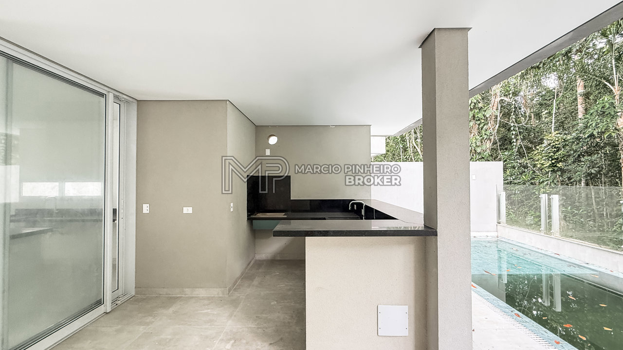 Casa em Condomínio — foto 1 de 6