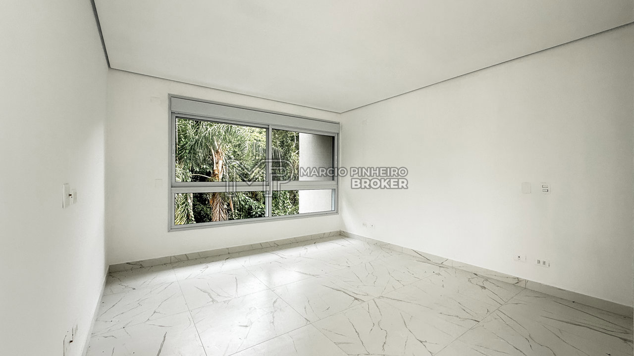 Casa em Condomínio — foto 8 de 33